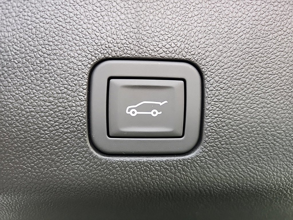 New 2026 Chevrolet Suburban Z71 w/ Comfort Package image 14