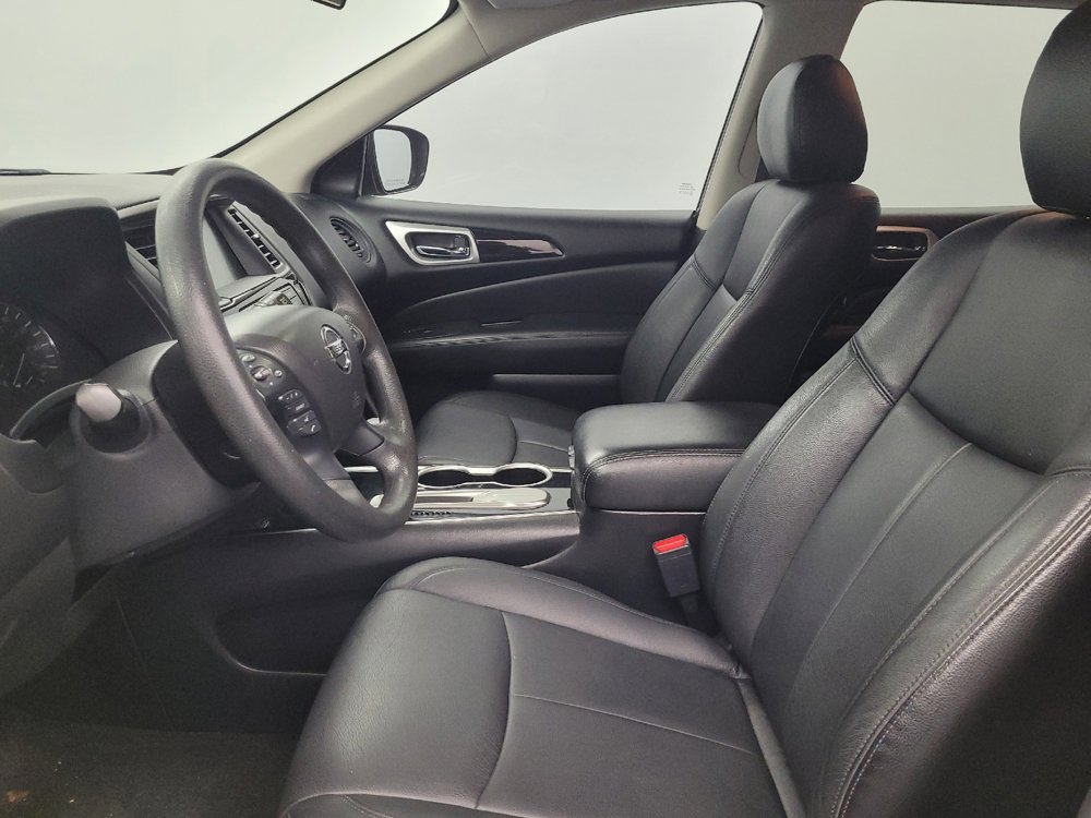 Used 2019 Nissan Pathfinder S image 17