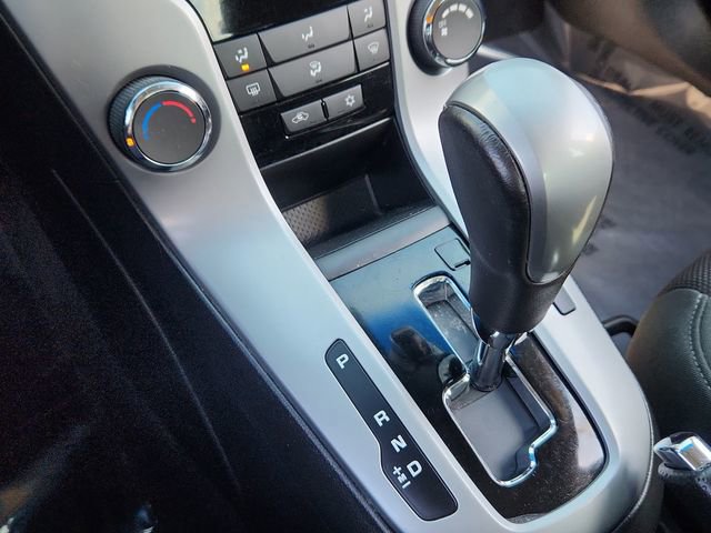 Used 2012 Chevrolet Cruze LT image 40