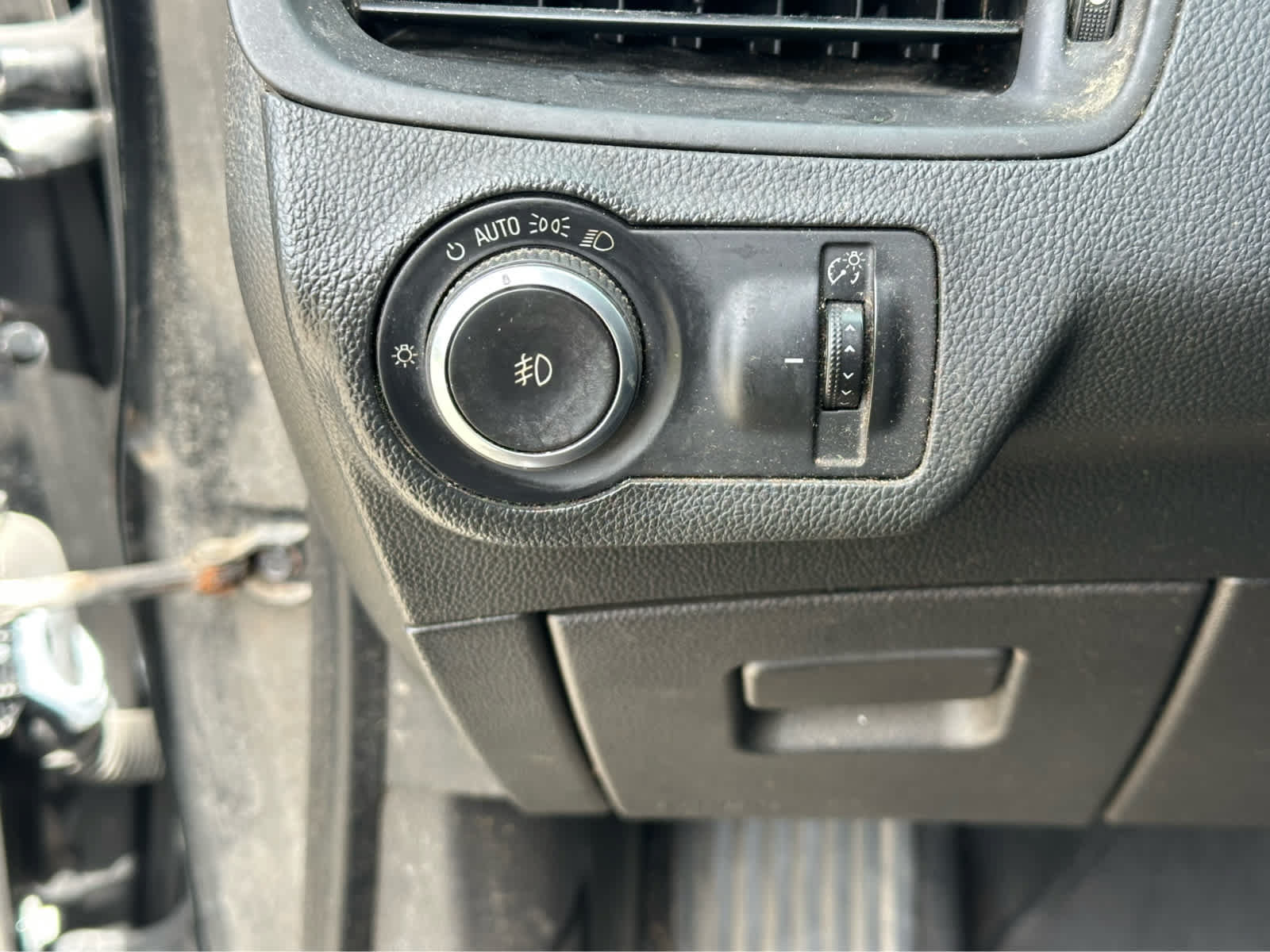 Used 2017 Buick Envision Essence AWD/4WD image 18
