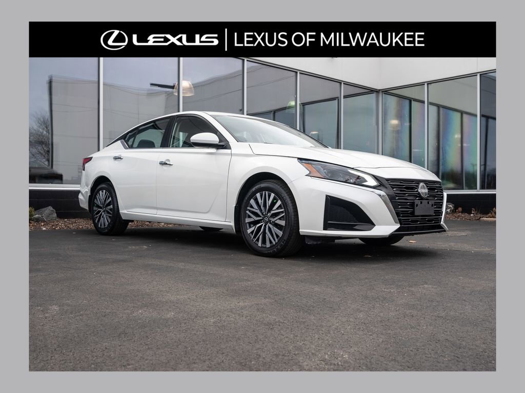 Used 2023 Nissan Altima 2.5 SV AWD/4WD image 1