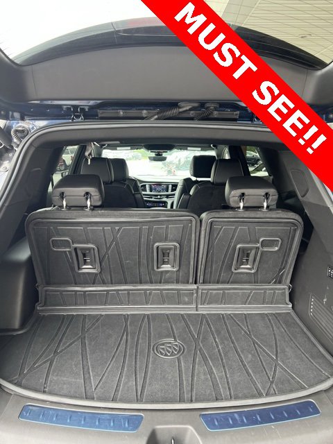Used 2022 Buick Enclave Avenir w/ Avenir Technology Package image 9