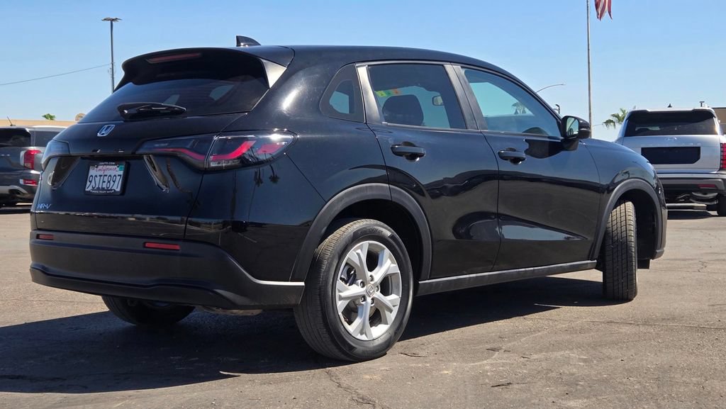 Used 2025 Honda HR-V LX image 4