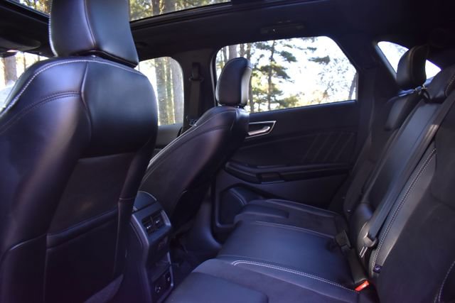 Used 2022 Ford Edge ST w/ Equipment Group 401A image 22