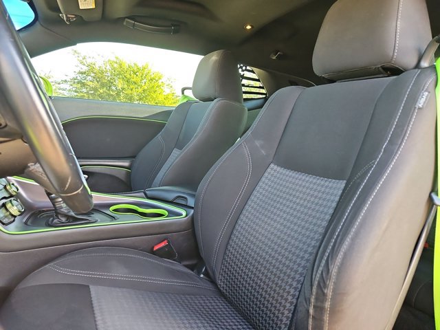 Used 2015 Dodge Challenger R/T w/ Quick Order Package 28B R/T RWD image 15