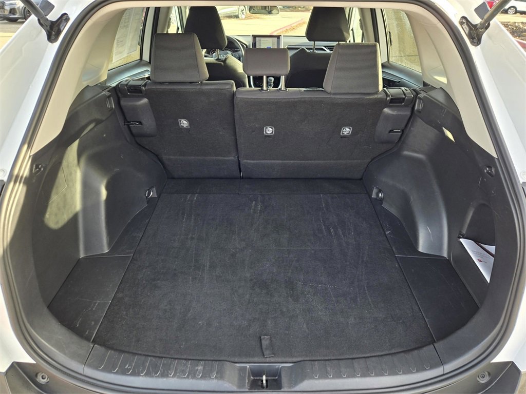 Used 2024 Toyota RAV4 LE image 27