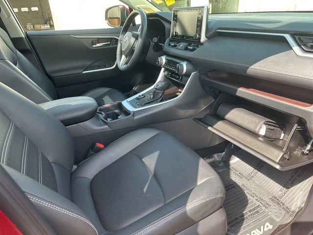 Used 2020 Toyota RAV4 Limited AWD/4WD image 44