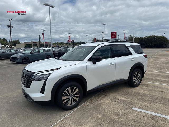 New 2026 Nissan Pathfinder SL FWD image 3