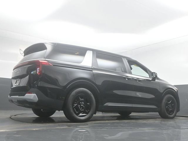 Used 2025 Kia Carnival FWD image 32