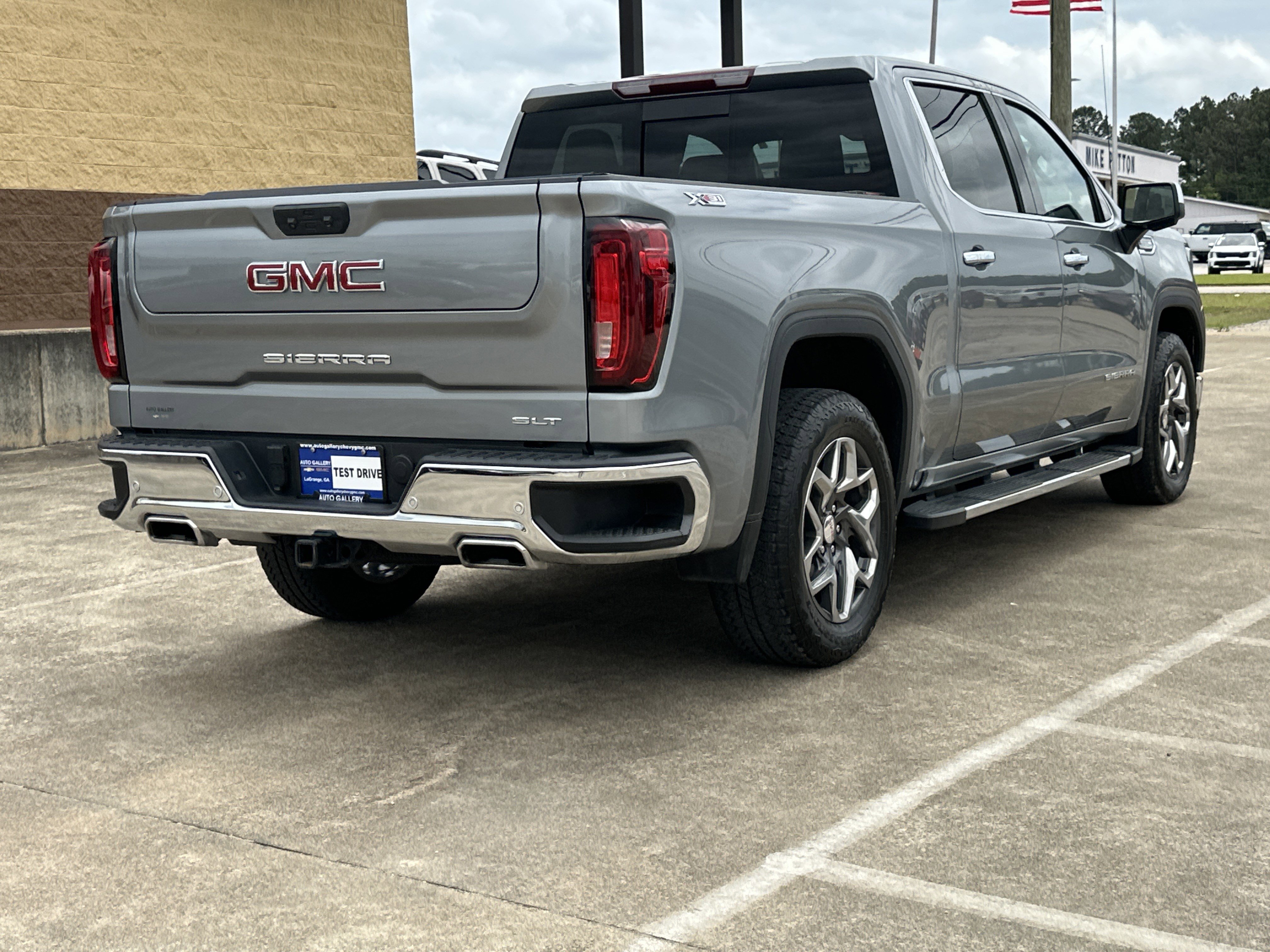 Certified 2024 GMC Sierra 1500 SLT w/ SLT Premium Plus Package AWD/4WD image 6