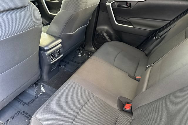 Used 2023 Toyota RAV4 LE AWD/4WD image 13