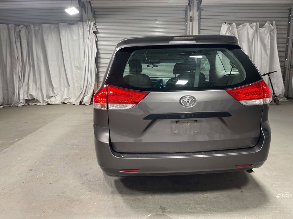 Used 2013 Toyota Sienna L FWD image 6