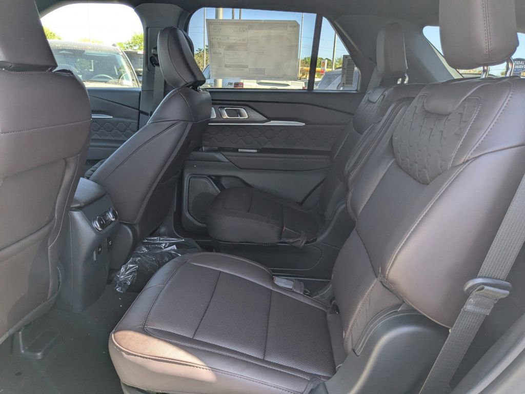 New 2026 Ford Explorer Platinum AWD/4WD image 15