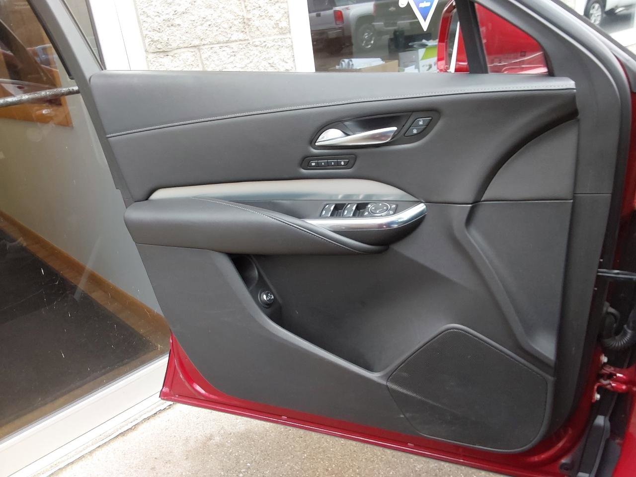 Used 2019 Cadillac XT4 Premium Luxury w/ Enhanced Visibility Package image 20