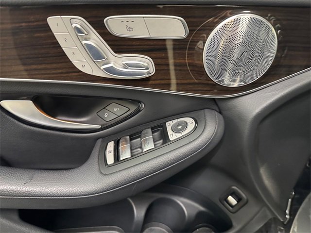 Used 2017 Mercedes-Benz GLC 300 4MATIC image 25