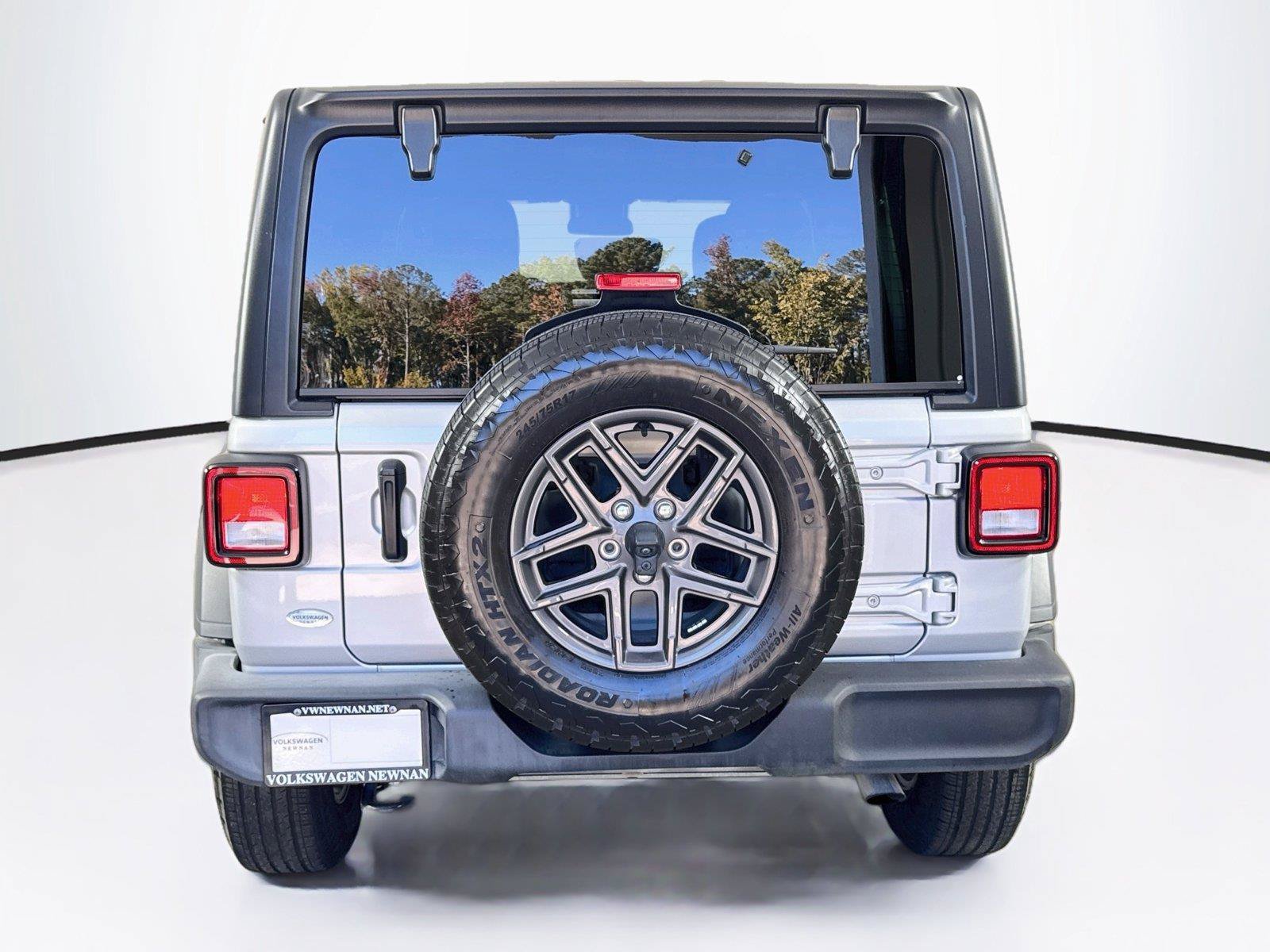 Used 2024 Jeep Wrangler Unlimited Sport AWD/4WD image 5
