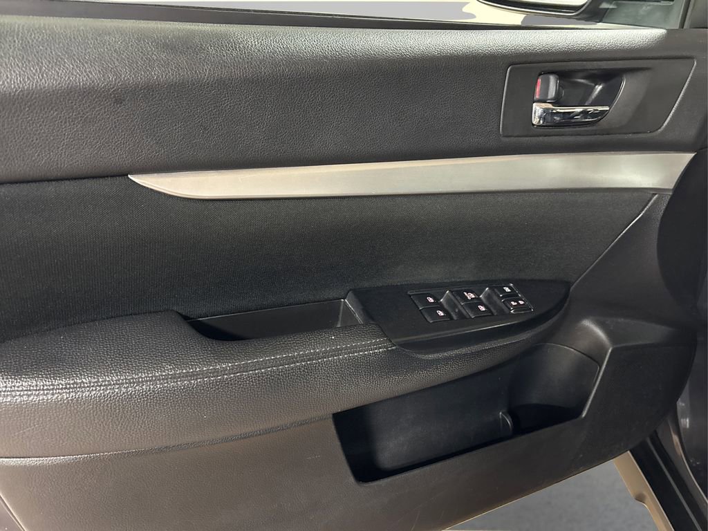 Used 2014 Subaru Outback 2.5i Premium image 21