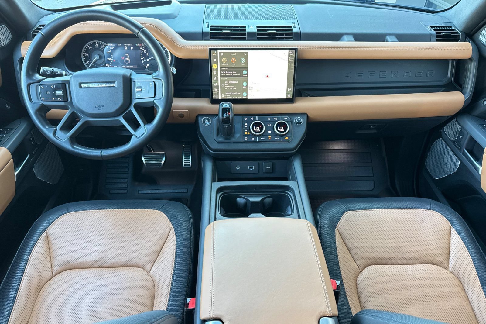 Used 2023 Land Rover Defender 130 X-Dynamic SE AWD/4WD image 14