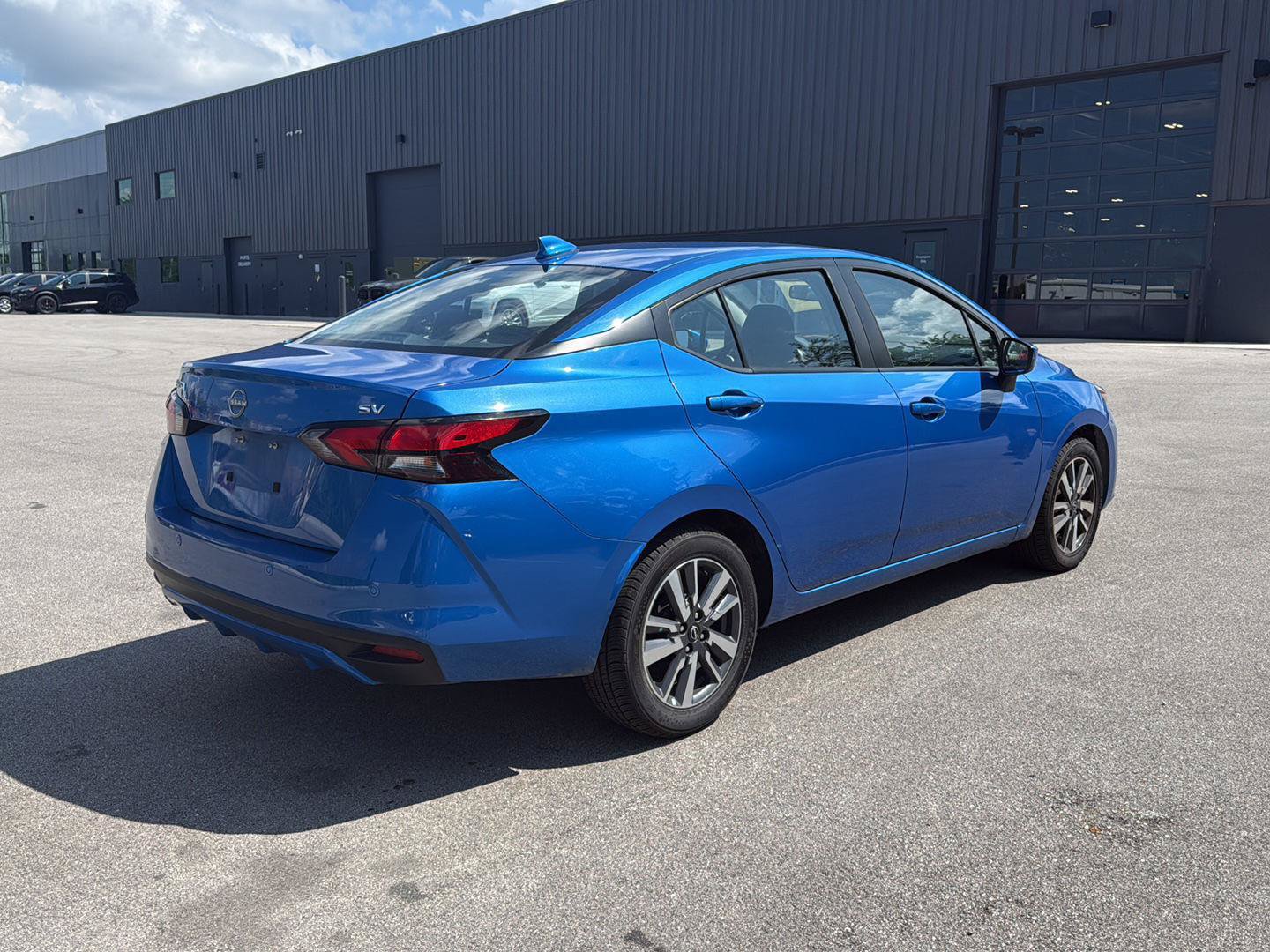 Used 2024 Nissan Versa SV FWD image 3