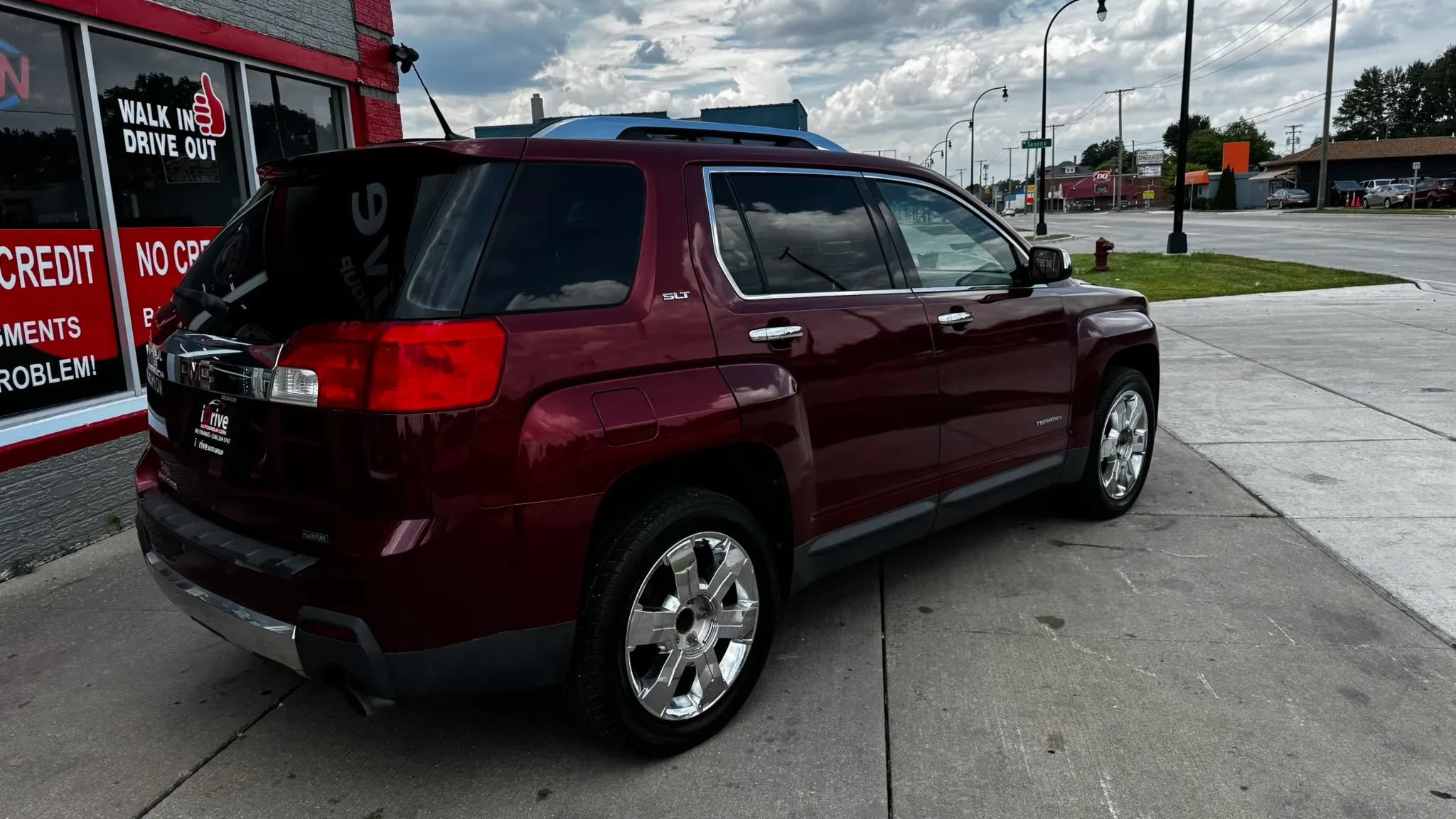 Used 2011 GMC Terrain SLT FWD image 6