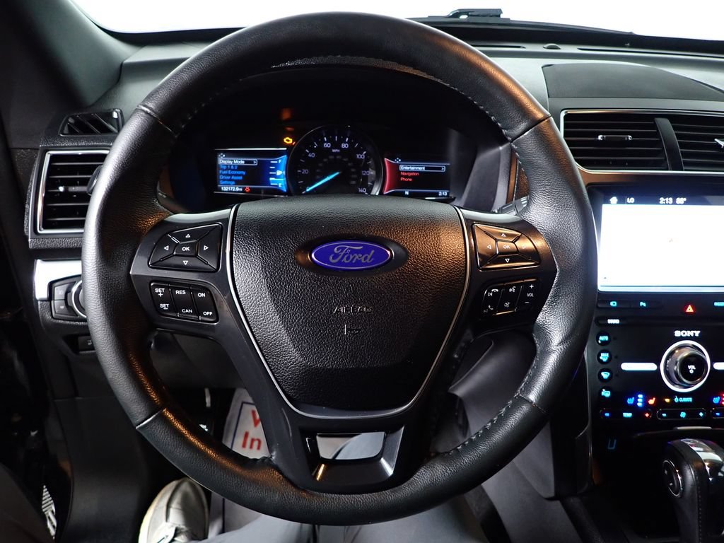 Used 2019 Ford Explorer Limited AWD/4WD image 25
