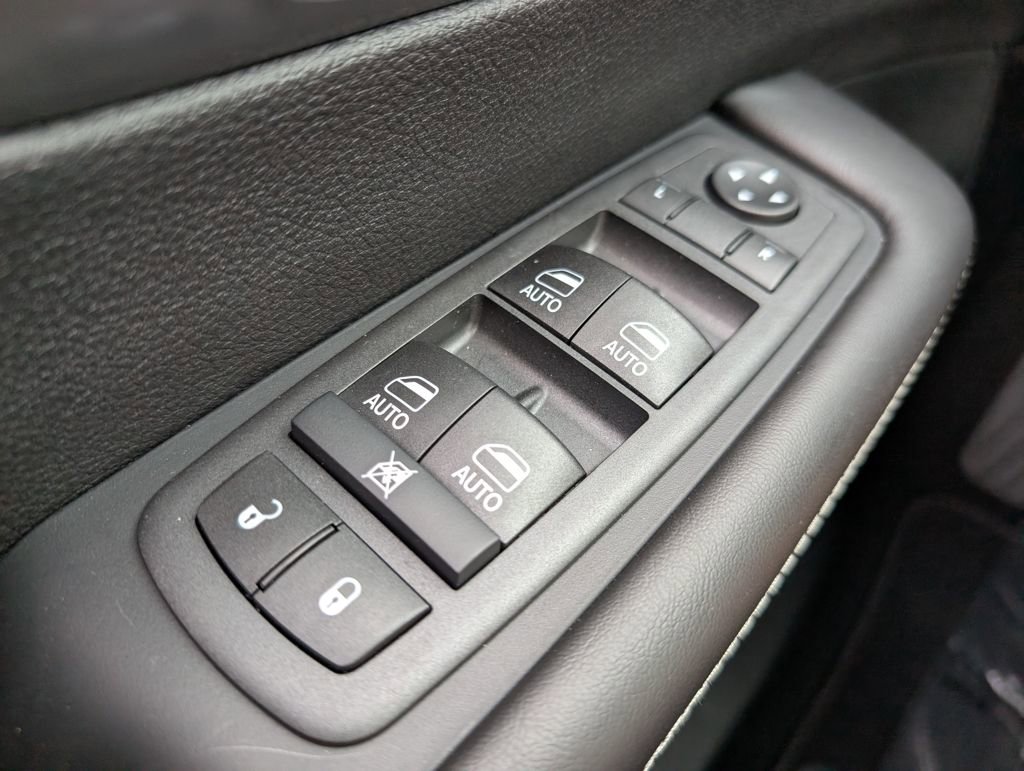 New 2026 Chrysler Pacifica Select image 35