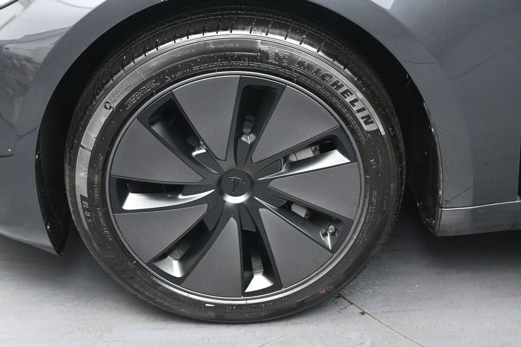 Used 2026 Tesla Model 3 Long Range RWD image 34