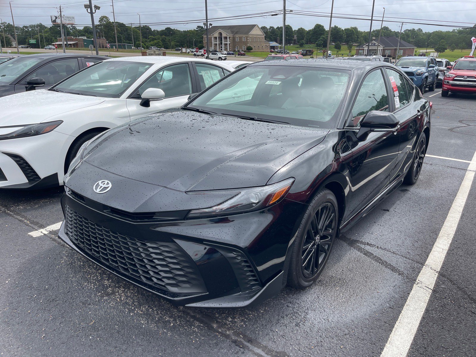 New 2026 Toyota Camry SE FWD image 3