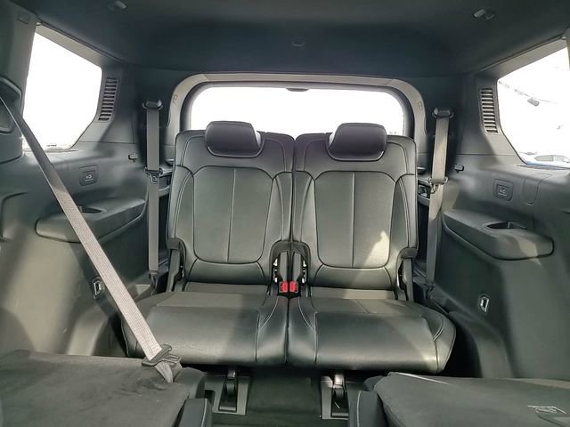 Used 2024 Jeep Grand Cherokee L Limited w/ Luxury Tech Group II image 28