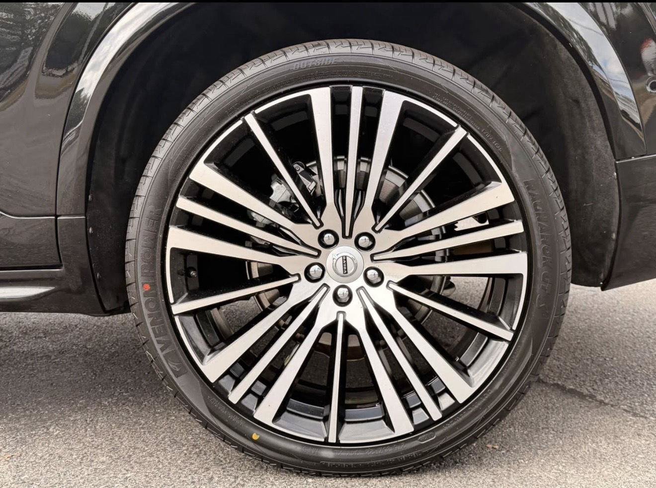 Used 2023 Volvo XC90 B6 Ultimate w/ Protection Package Premier AWD/4WD image 7