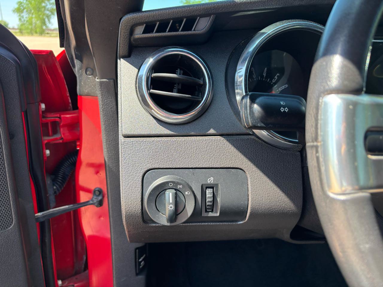 Used 2007 Ford Mustang Premium RWD image 13