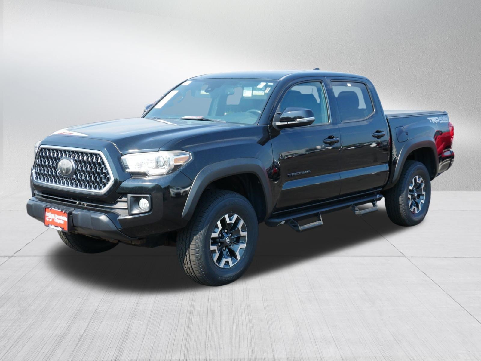 Certified 2018 Toyota Tacoma TRD Off-Road AWD/4WD image 3