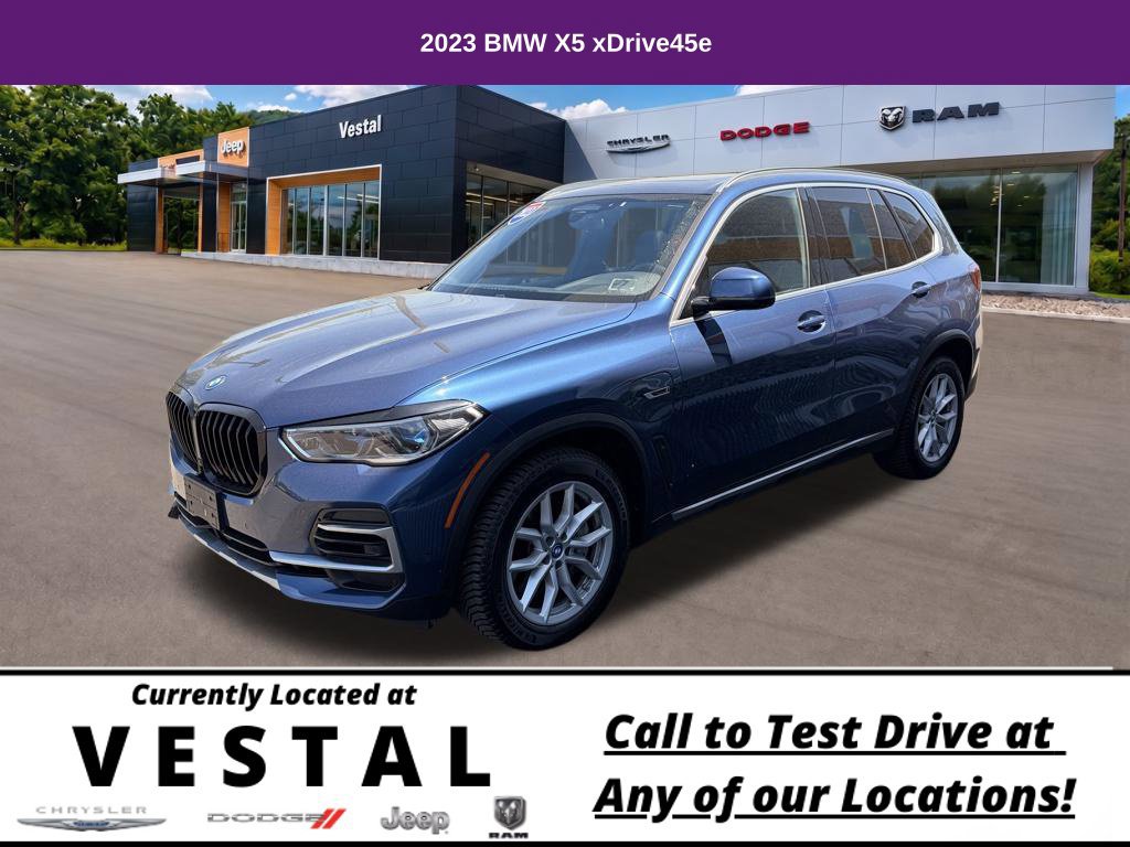 Used 2023 BMW X5 xDrive45e w/ Executive Package AWD/4WD image 3