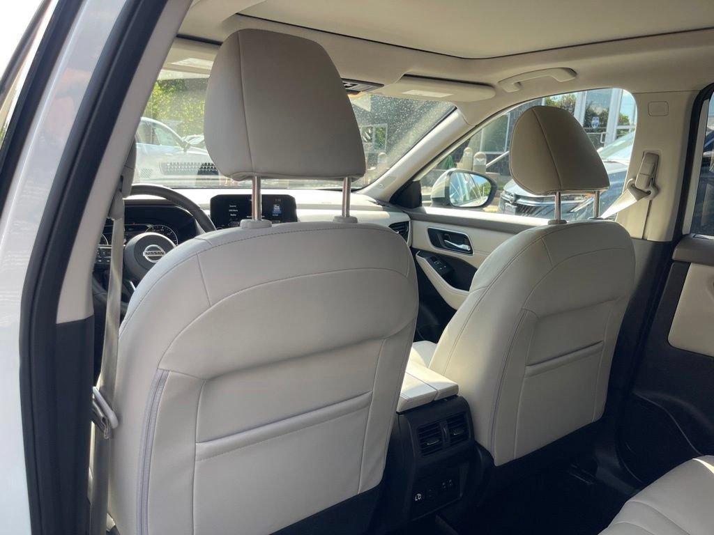 Certified 2021 Nissan Rogue SL w/ Premium Package AWD/4WD image 12