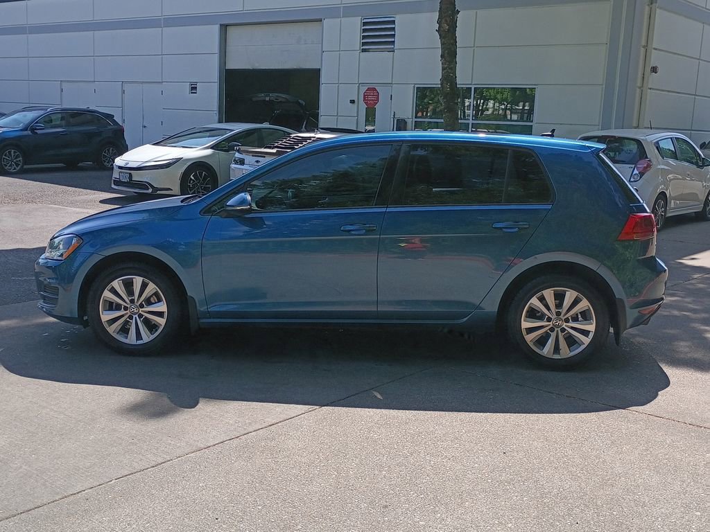 Used 2015 Volkswagen Golf TDI S FWD image 7