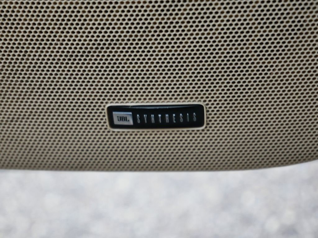 Used 2015 Toyota Land Cruiser image 38