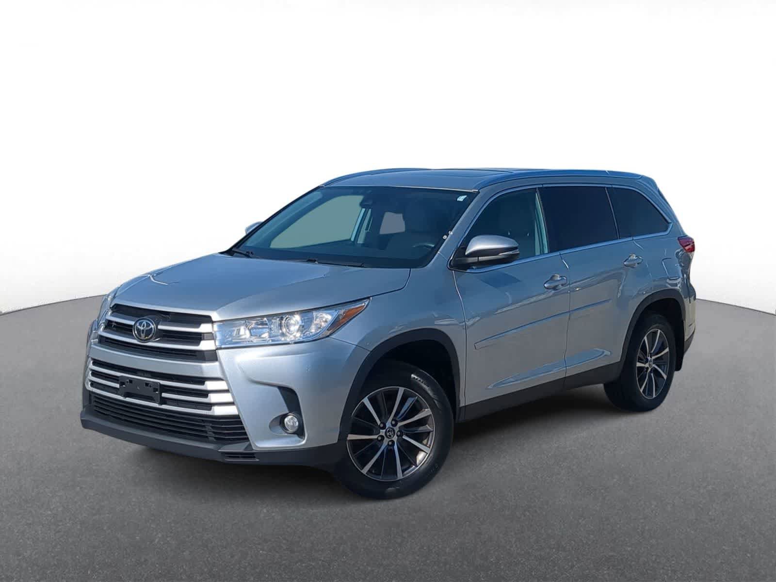 Used 2019 Toyota Highlander XLE AWD/4WD image 1