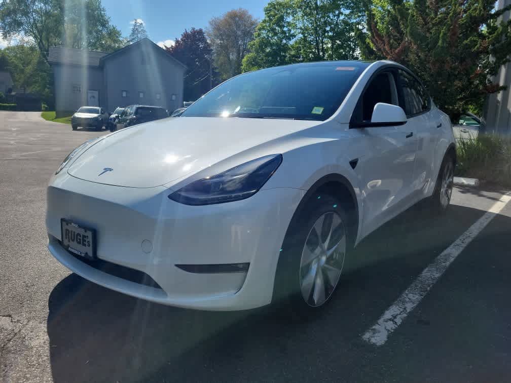 Used 2023 Tesla Model Y AWD image 8