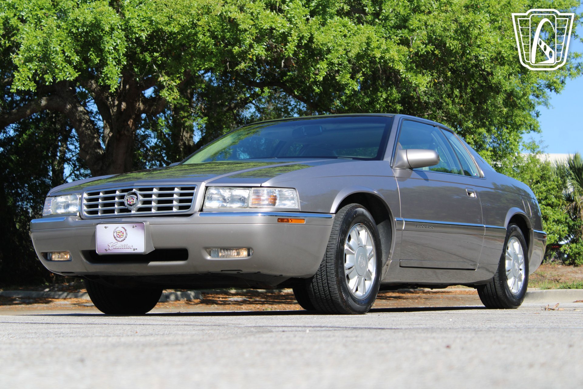 Used 1996 Cadillac Eldorado image 3