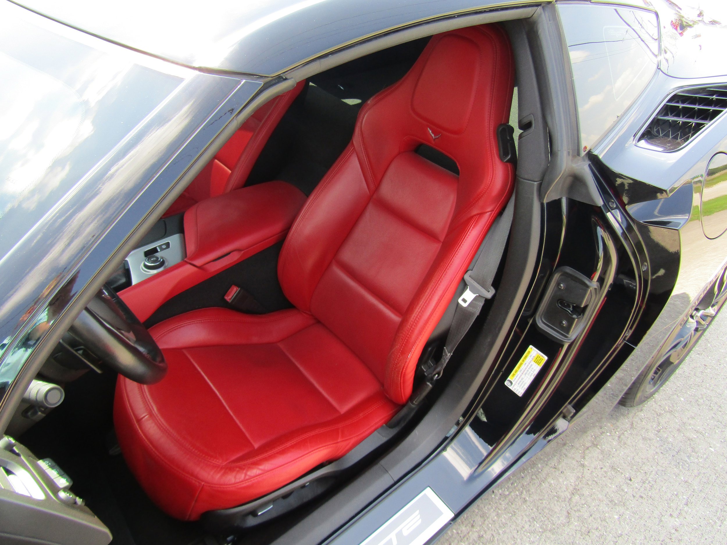 Used 2014 Chevrolet Corvette Stingray Coupe w/ 3LT Preferred Equipment Group RWD image 9