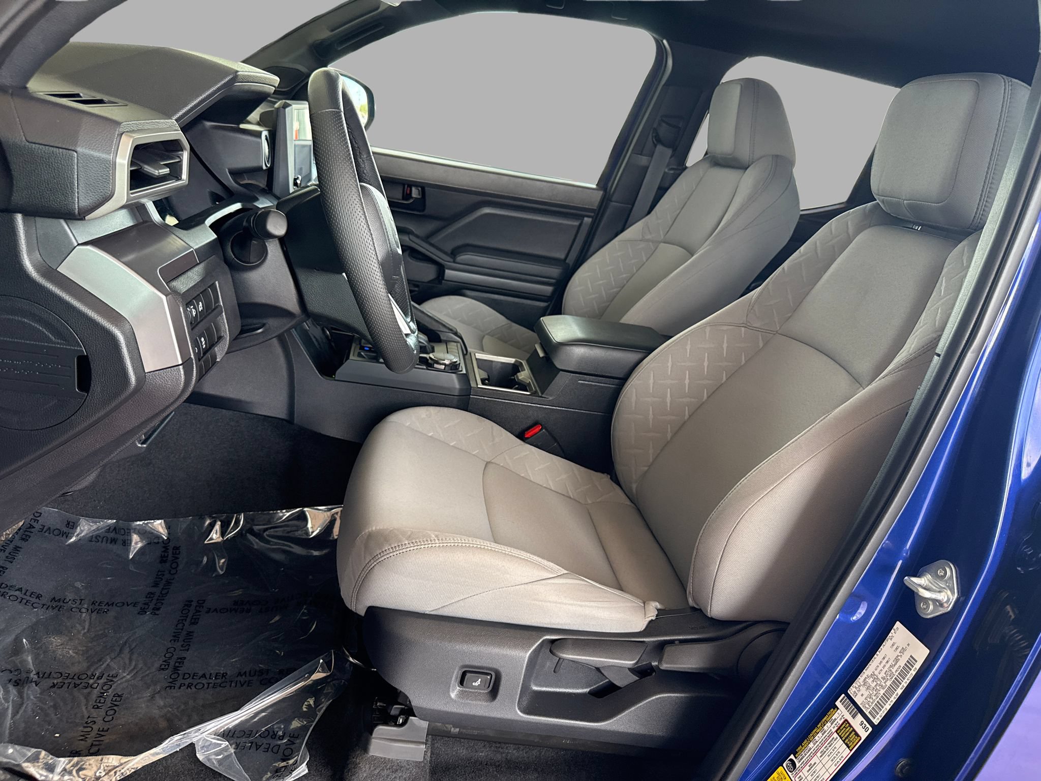 Used 2025 Toyota Tacoma SR5 AWD/4WD image 13