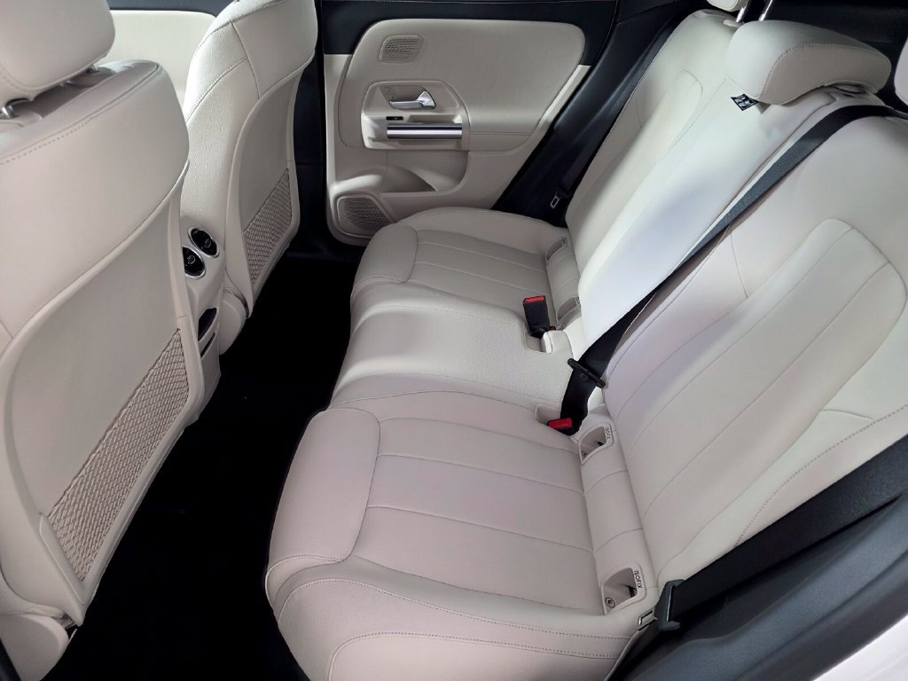 New 2026 Mercedes-Benz GLA 250 4MATIC image 10