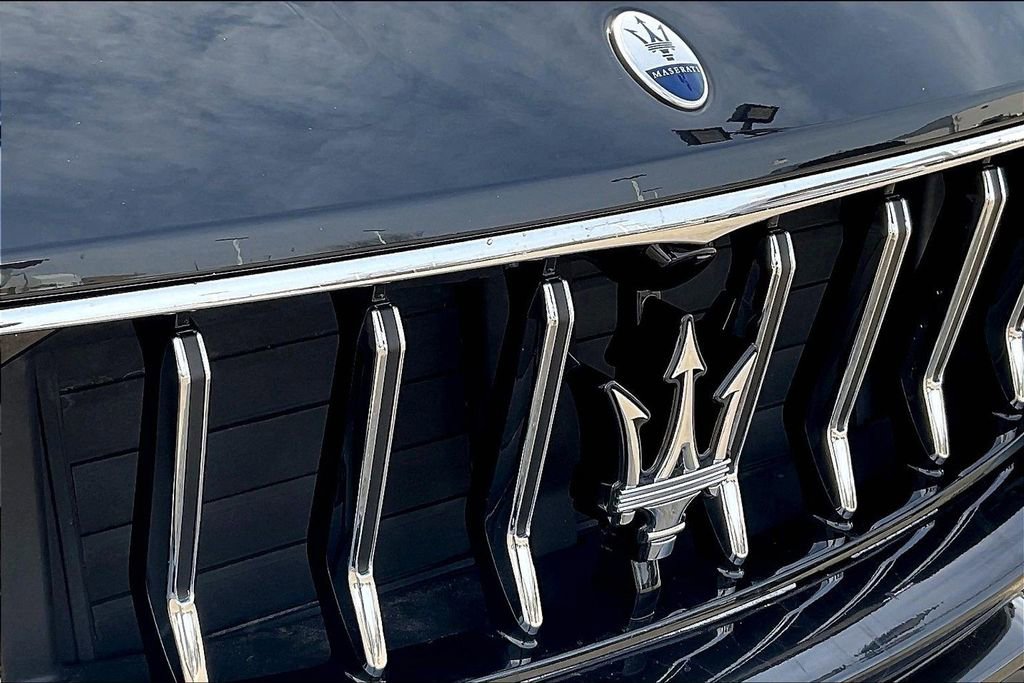 Used 2022 Maserati Levante GT image 32
