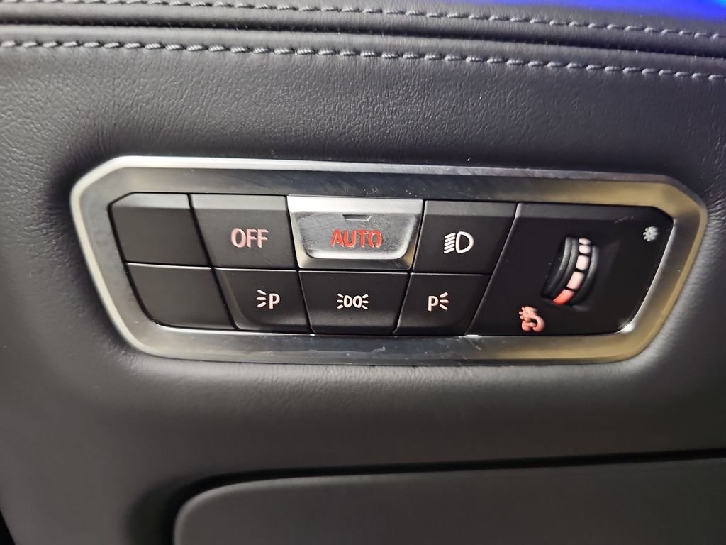 Used 2022 BMW X5 M w/ Competition Package AWD/4WD image 28