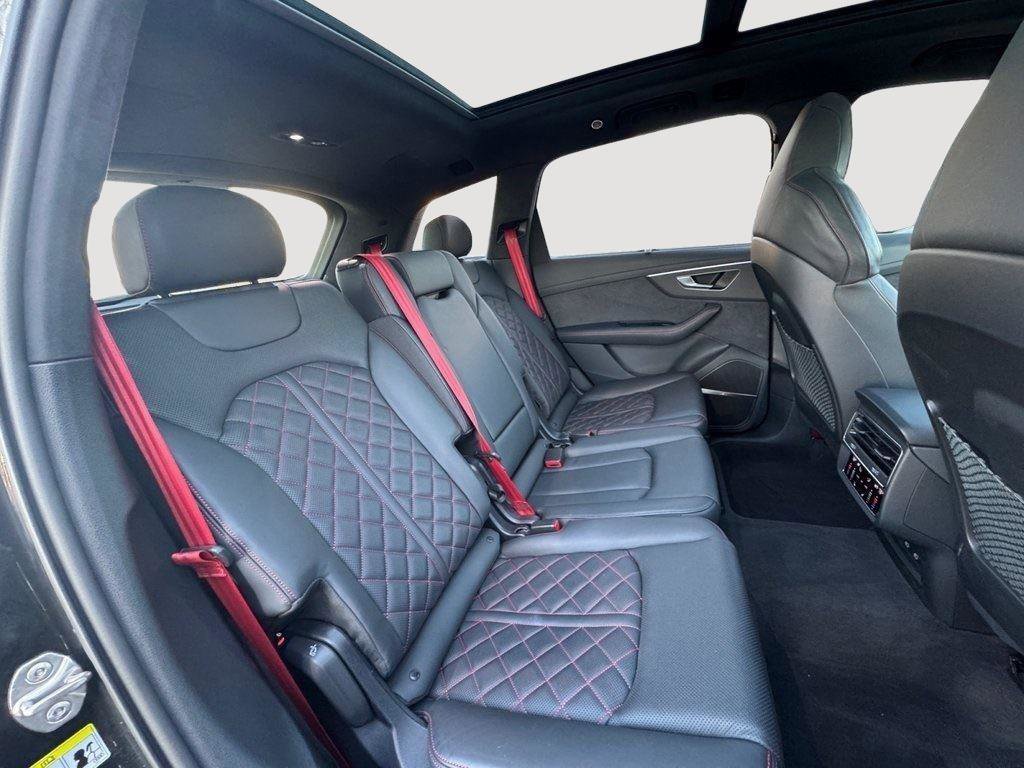Certified 2025 Audi SQ7 Prestige w/ Prestige Package AWD/4WD image 18