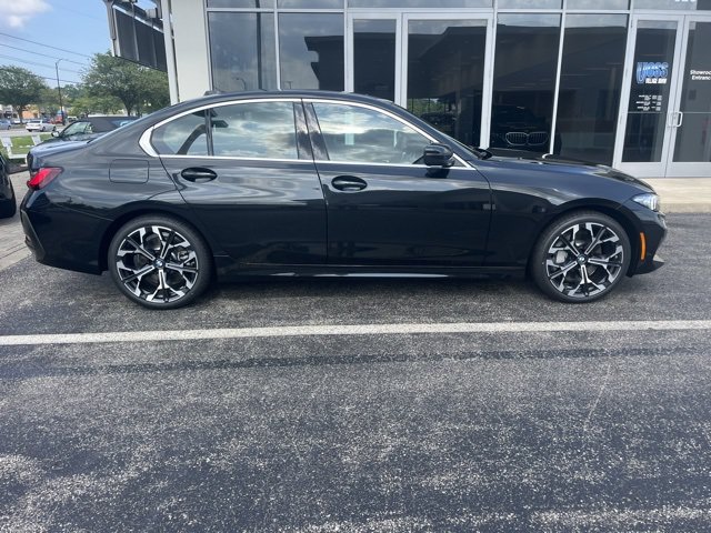 New 2025 BMW 330i xDrive Sedan w/ Convenience Package AWD/4WD image 2