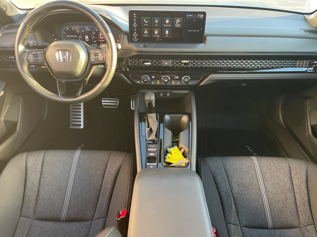 Used 2024 Honda Accord Sport image 30