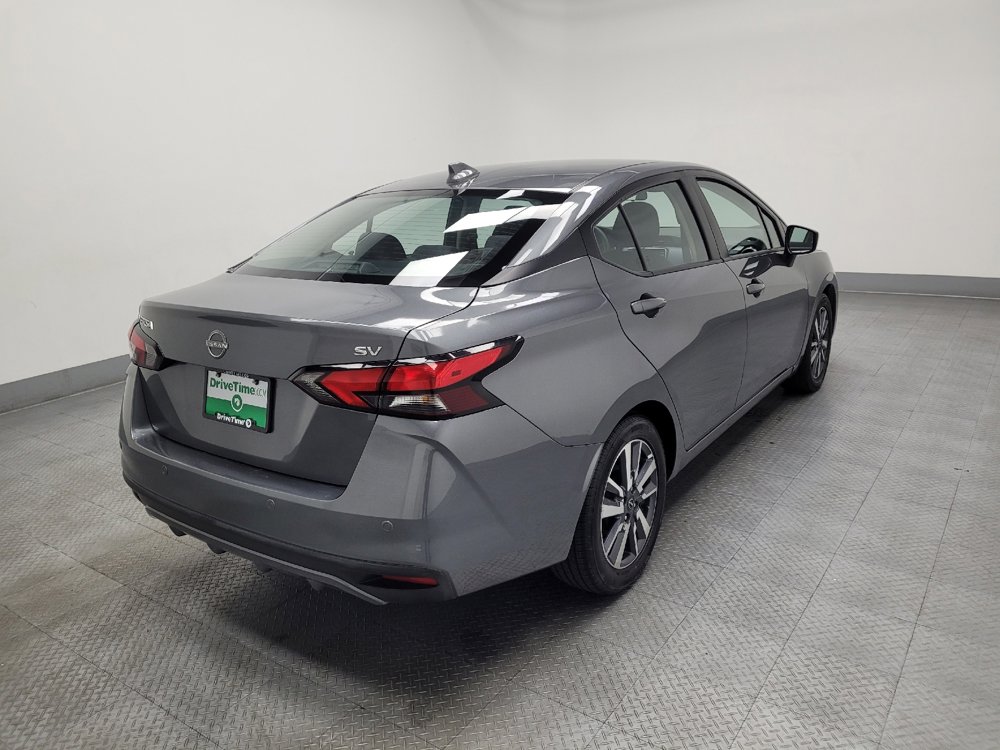 Used 2023 Nissan Versa SV image 9