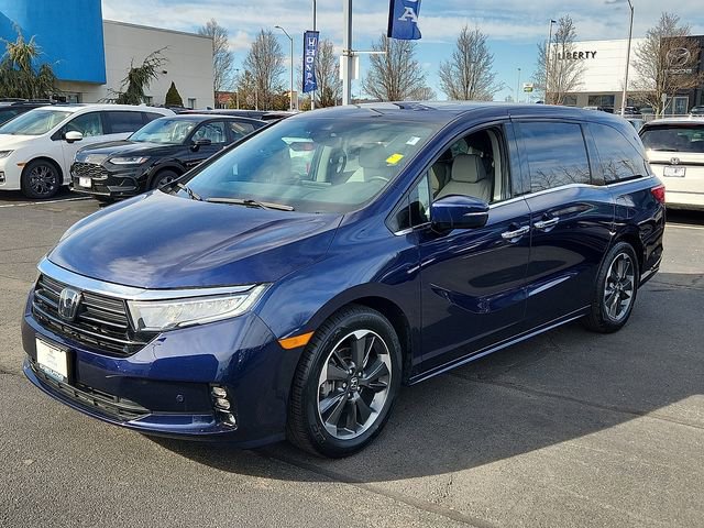 Certified 2023 Honda Odyssey Elite image 3
