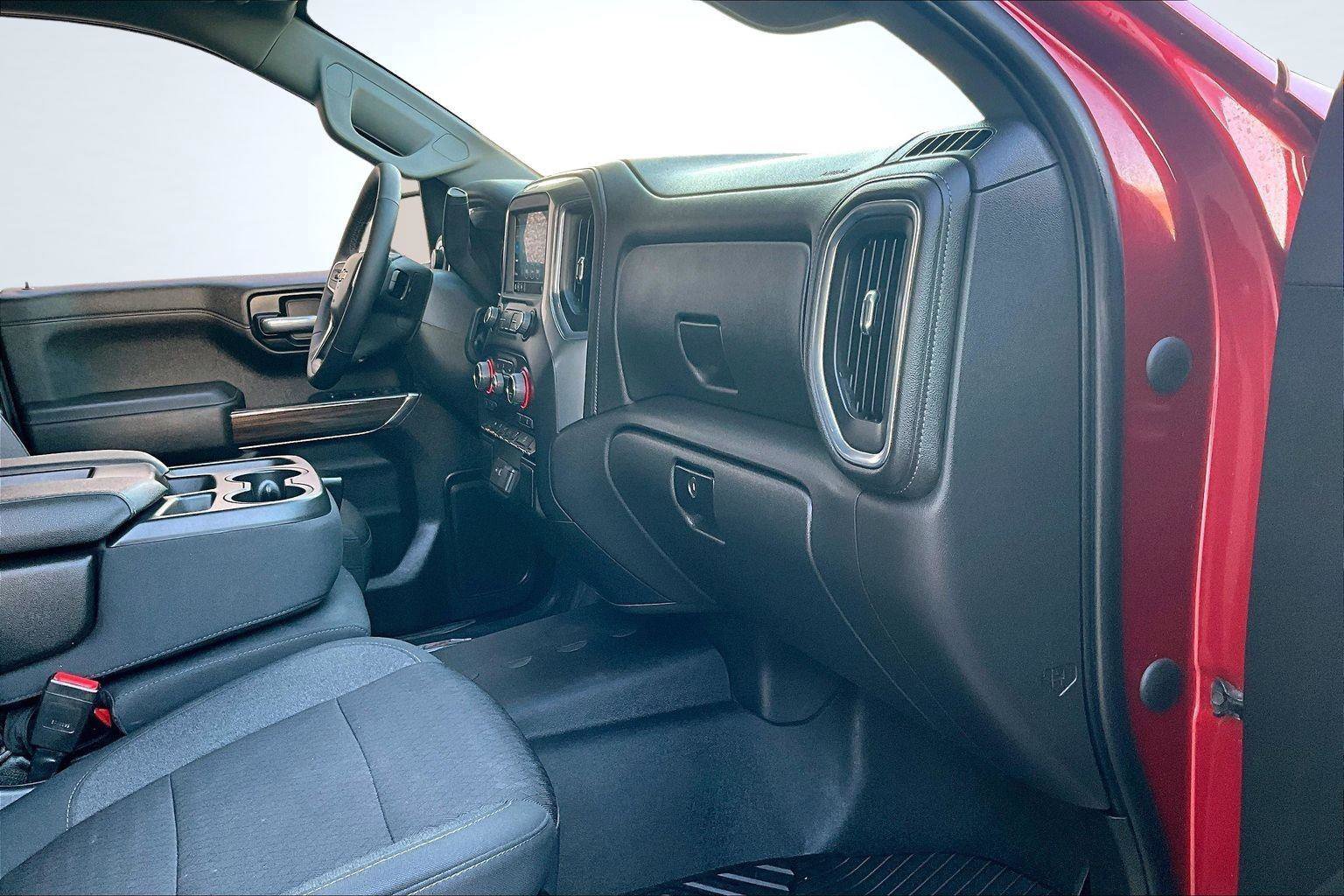 Used 2022 Chevrolet Silverado 1500 LT AWD/4WD image 17